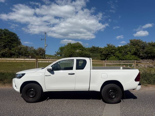 2016 Toyota Hilux Active Extra Cab Pick Up 2.4 D-4D
