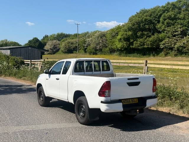 2016 Toyota Hilux Active Extra Cab Pick Up 2.4 D-4D