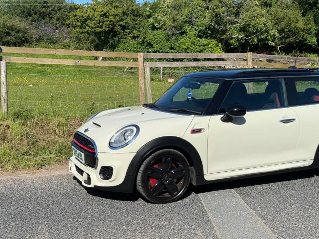 2015 Mini Hatchback 2.0 John Cooper Works 3dr