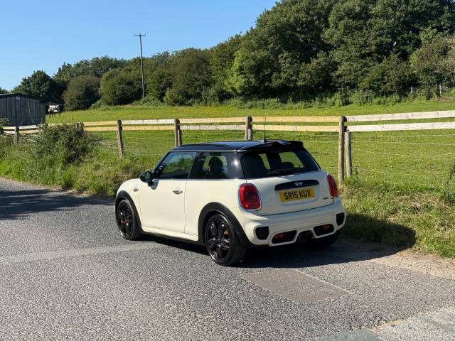 2015 Mini Hatchback 2.0 John Cooper Works 3dr