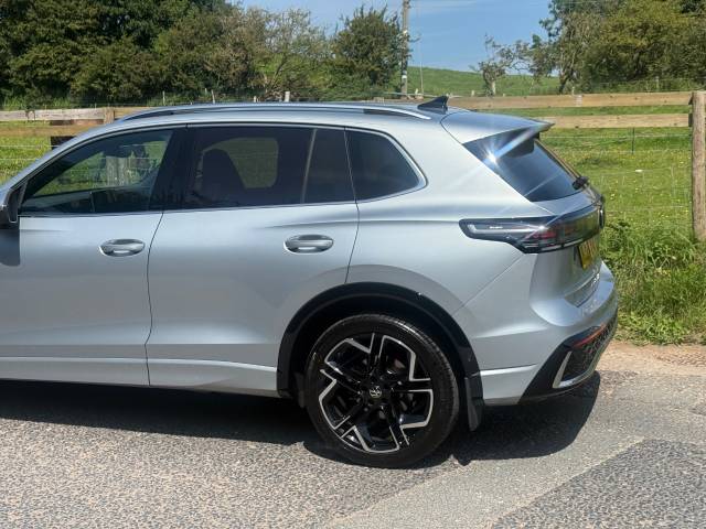 2024 Volkswagen Tiguan 2.0 TDI R-Line 5dr DSG