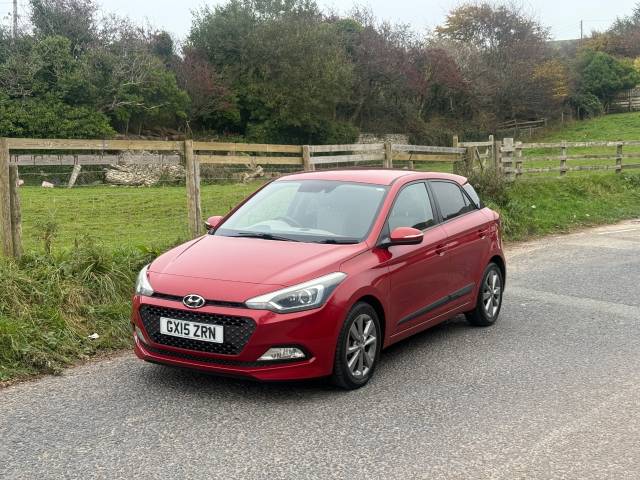 Hyundai i20 1.4 Premium 5dr Hatchback Petrol Red