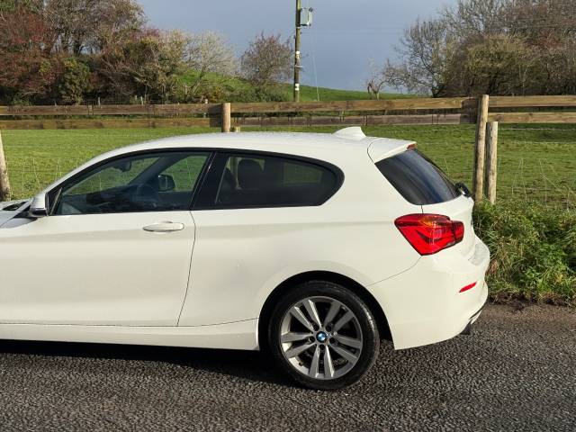 2017 BMW 1 Series 118i [1.5] Sport 3dr [Nav]