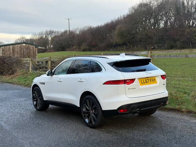 2017 Jaguar F-Pace 2.0d [240] Portfolio 5dr Auto AWD