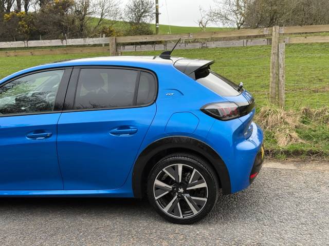 2022 Peugeot 208 1.2 PureTech 100 GT 5dr