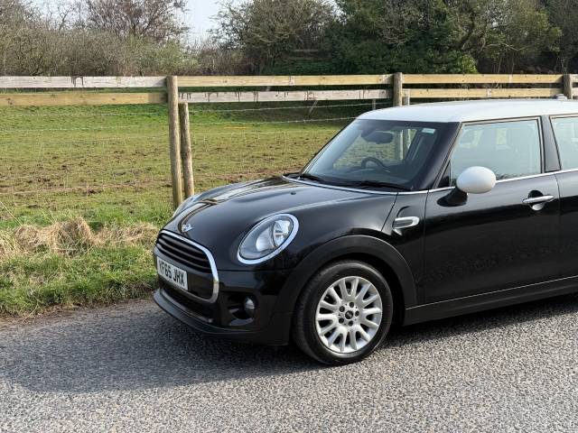 2015 Mini Hatchback 1.5 Cooper 5dr Auto