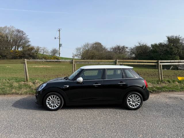 2015 Mini Hatchback 1.5 Cooper 5dr Auto