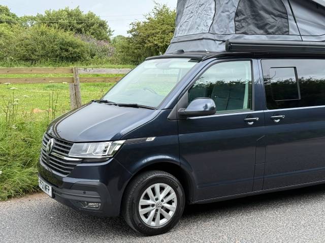 2021 Volkswagen Transporter 2.0 TDI Highline LWB Camper Van