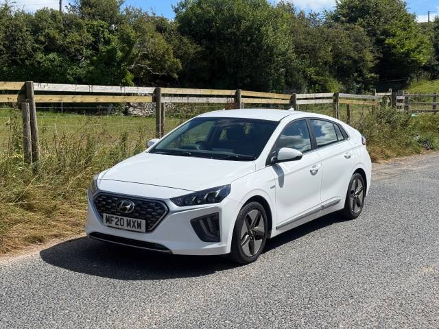 Hyundai Ioniq 1.6 GDi Hybrid 1st Edition 5dr DCT Hatchback Hybrid White