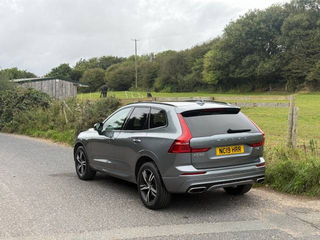 2019 Volvo XC60 2.0 T5 [250] R DESIGN 5dr AWD Geartronic